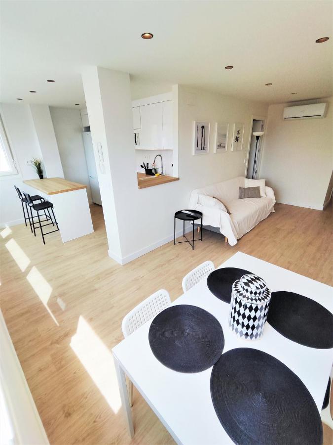 Aljarafe Central Square - By Pro Apartments San Juan de Aznalfarache Bagian luar foto